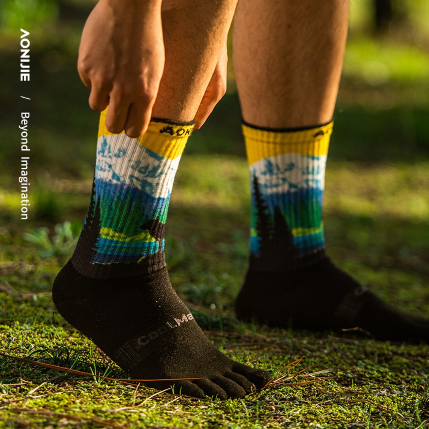 AONIJIE One Pair Five Mid-Calf Athletic Toe Socks - E4843