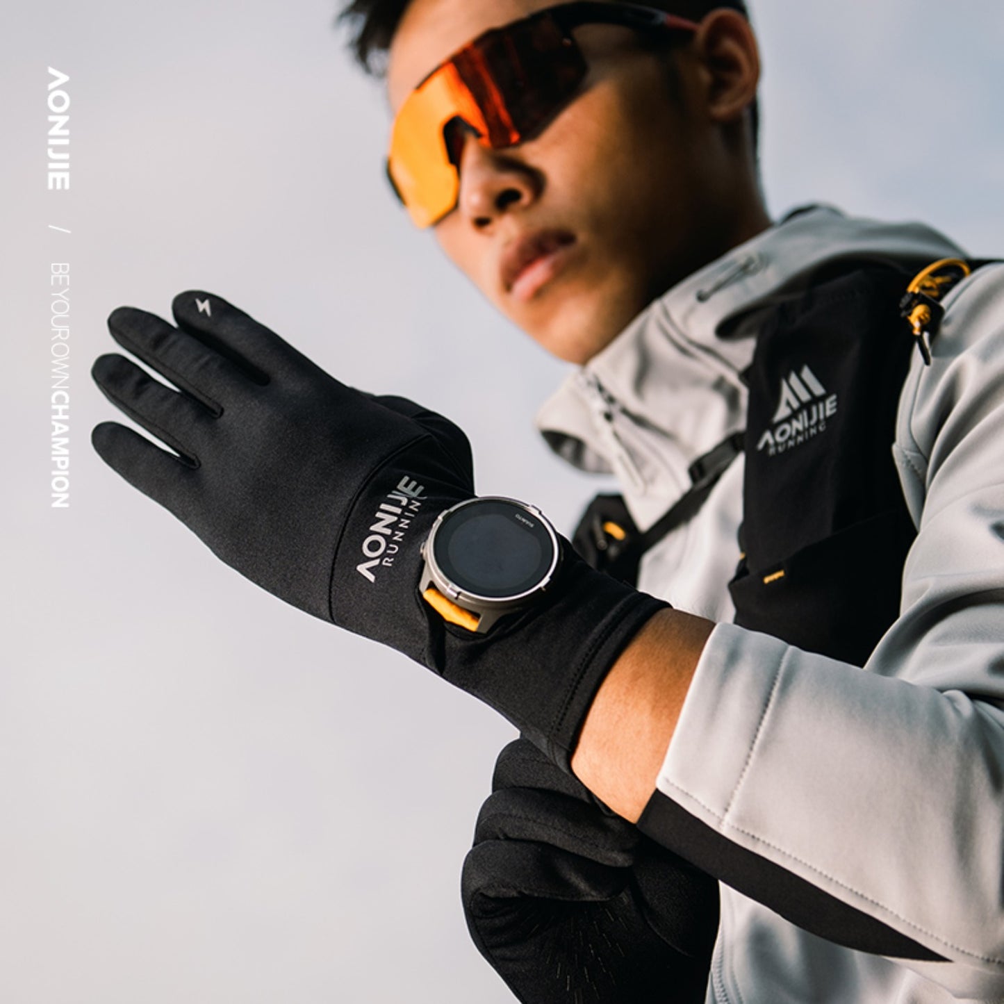 AONIJIE Lightweight Sports Gloves with Watch Window-M61