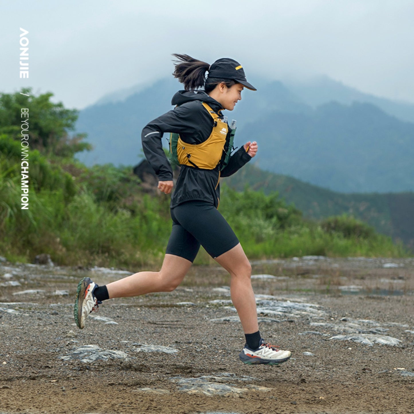 AONIJIE 10L Hydration Backpack for Trail Running-C9116