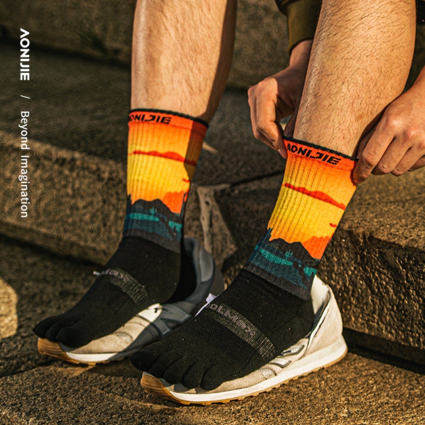 AONIJIE One Pair Five Mid-Calf Athletic Toe Socks - E4843