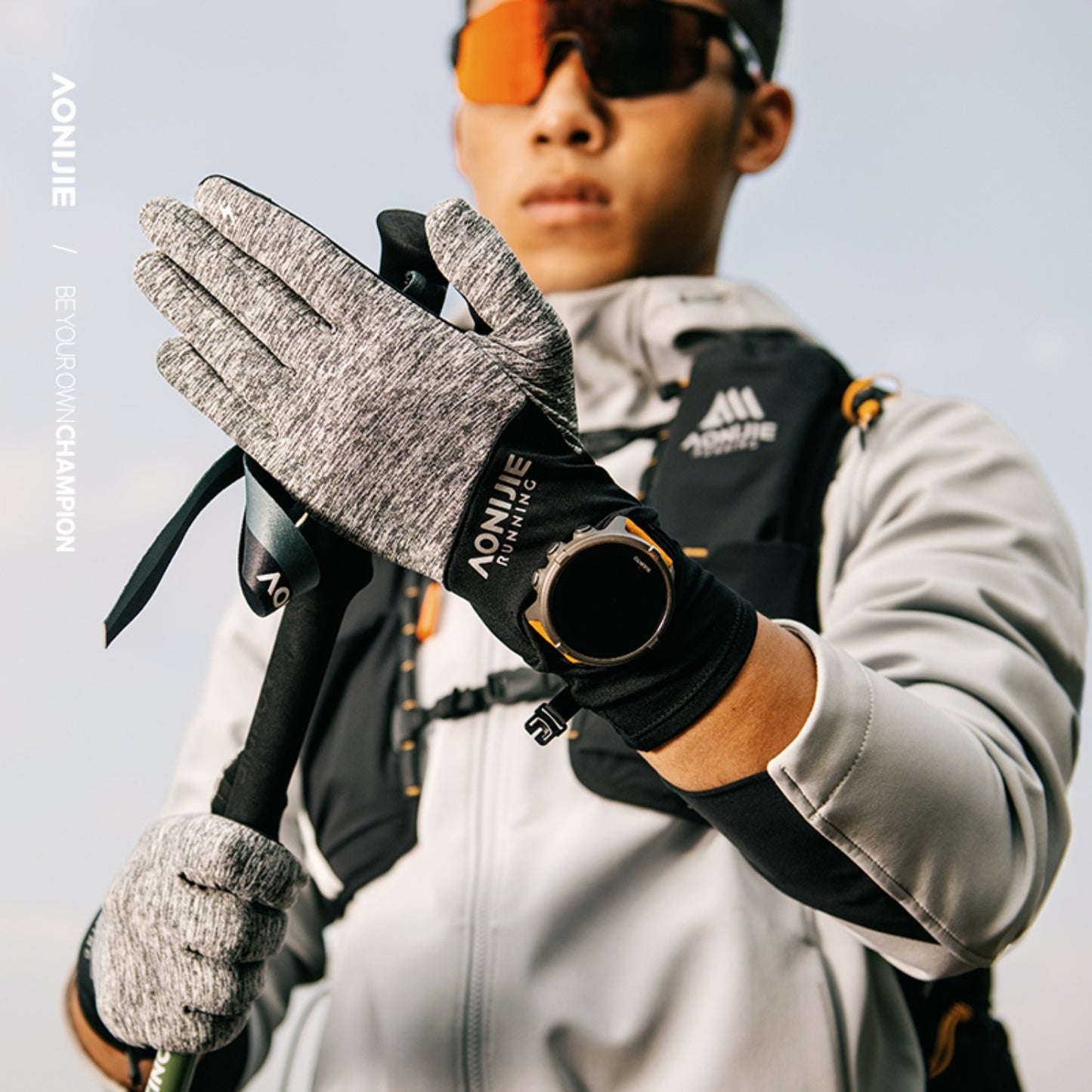 AONIJIE Lightweight Sports Gloves with Watch Window-M61