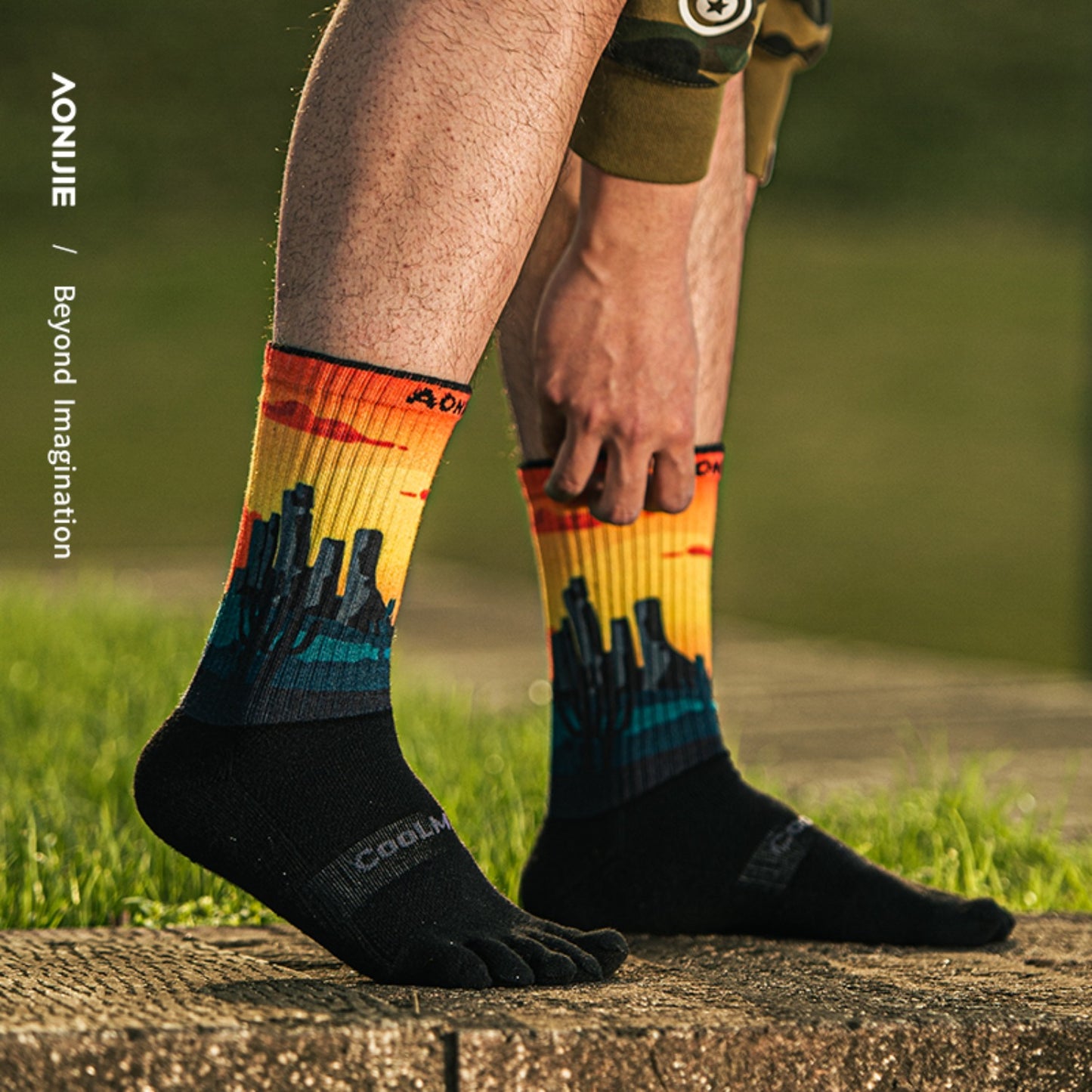 AONIJIE One Pair Five Mid-Calf Athletic Toe Socks - E4843