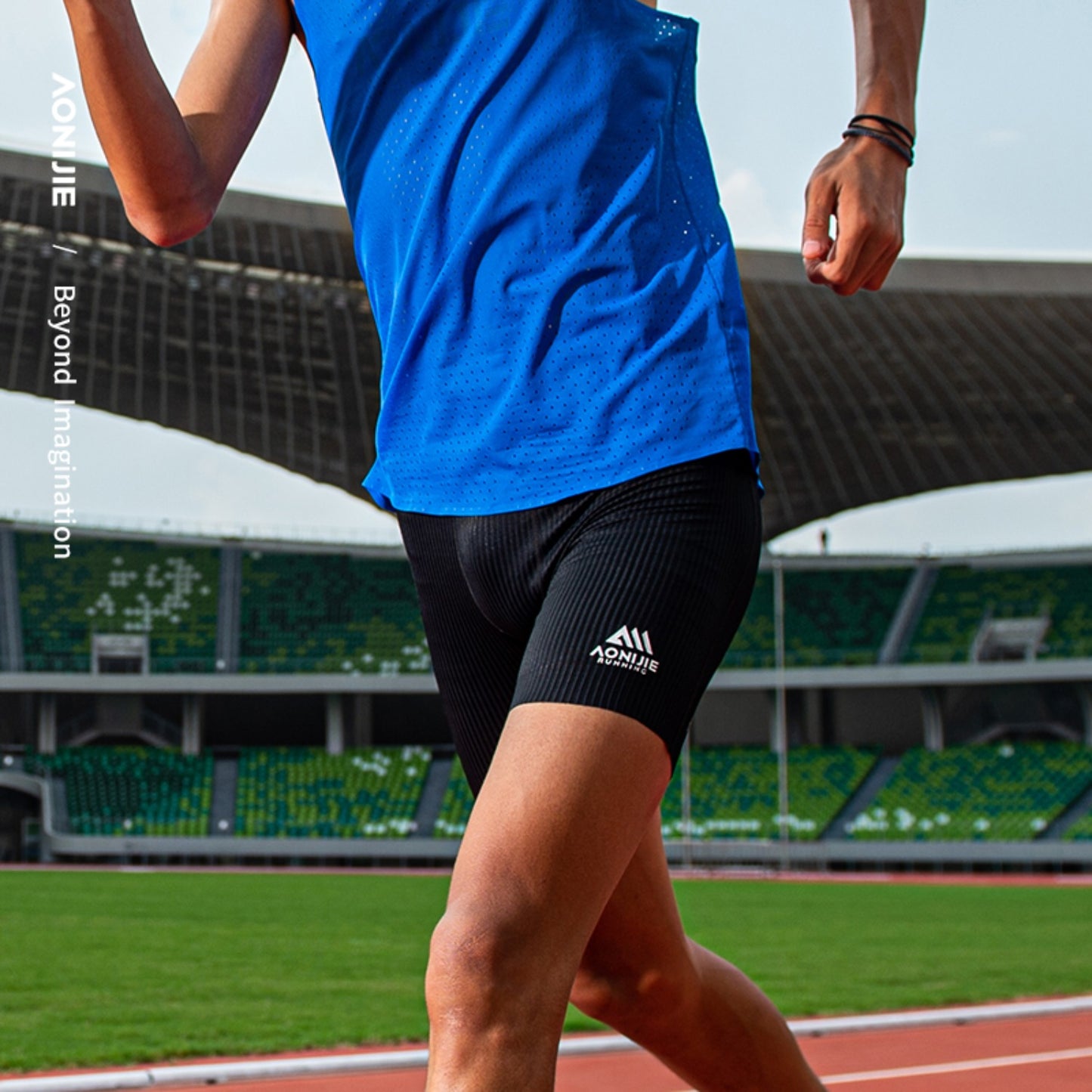 AONIJIE Men Compression Built-In Phone Pocket Athletic Shorts - FM5182