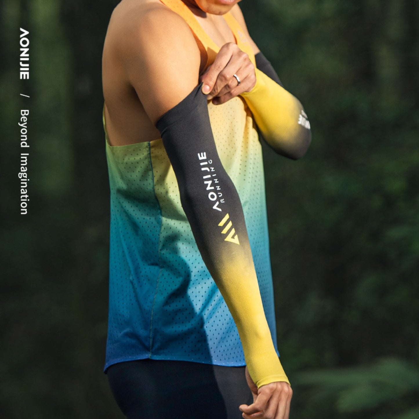 AONIJIE UPF 50+ Cooling Ice Silk Arm Sleeves - E4121