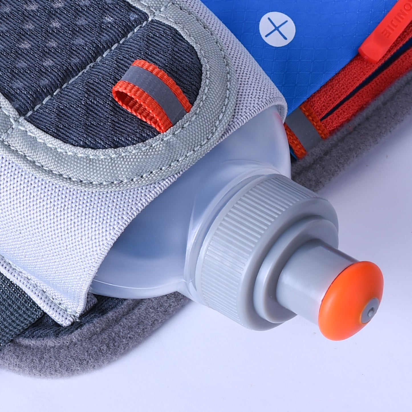 AONIJIE  Hydration Waist Pack with 170ml Water Bottles -E882