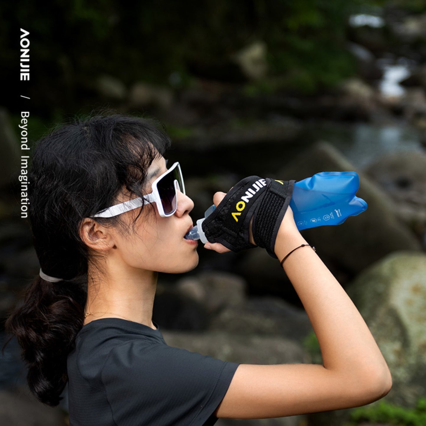 AONIJIE 500ml Handheld Running Soft Flask - A7109