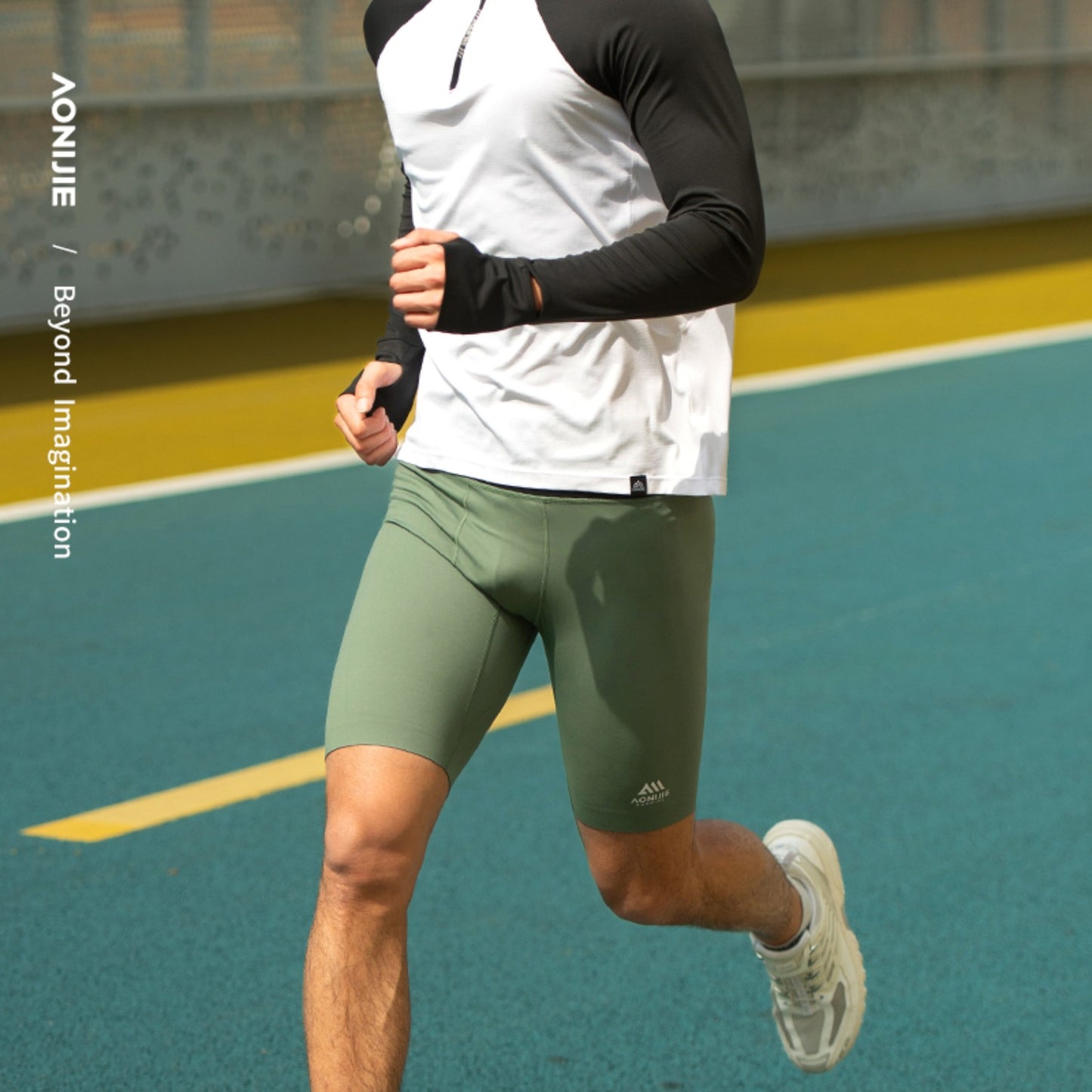 AONIJIE  Men Circumferential Pocket Athletic Compression Shorts -FM5120