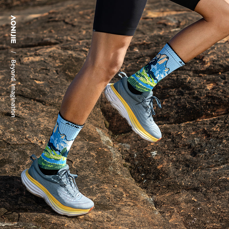 AONIJIE One Pair Five Mid-Calf Athletic Toe Socks - E4843