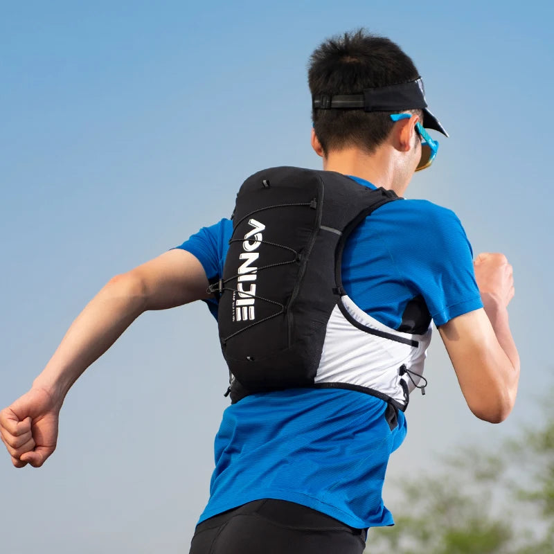 AONIJIE C9116 hydration backpack worn by runner on trail