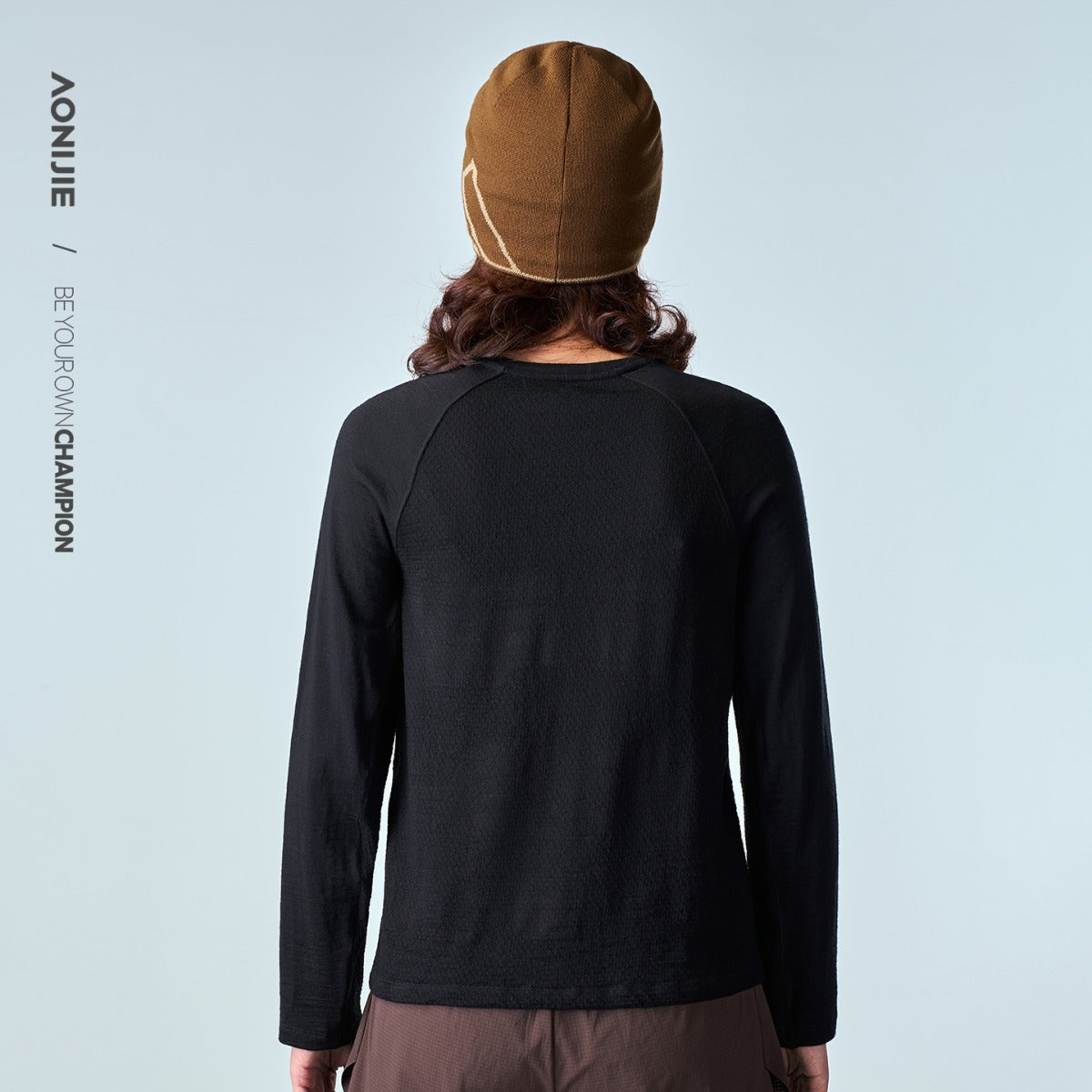 AONIJIE Women's Merino Wool Long-Sleeve Top -FW6270