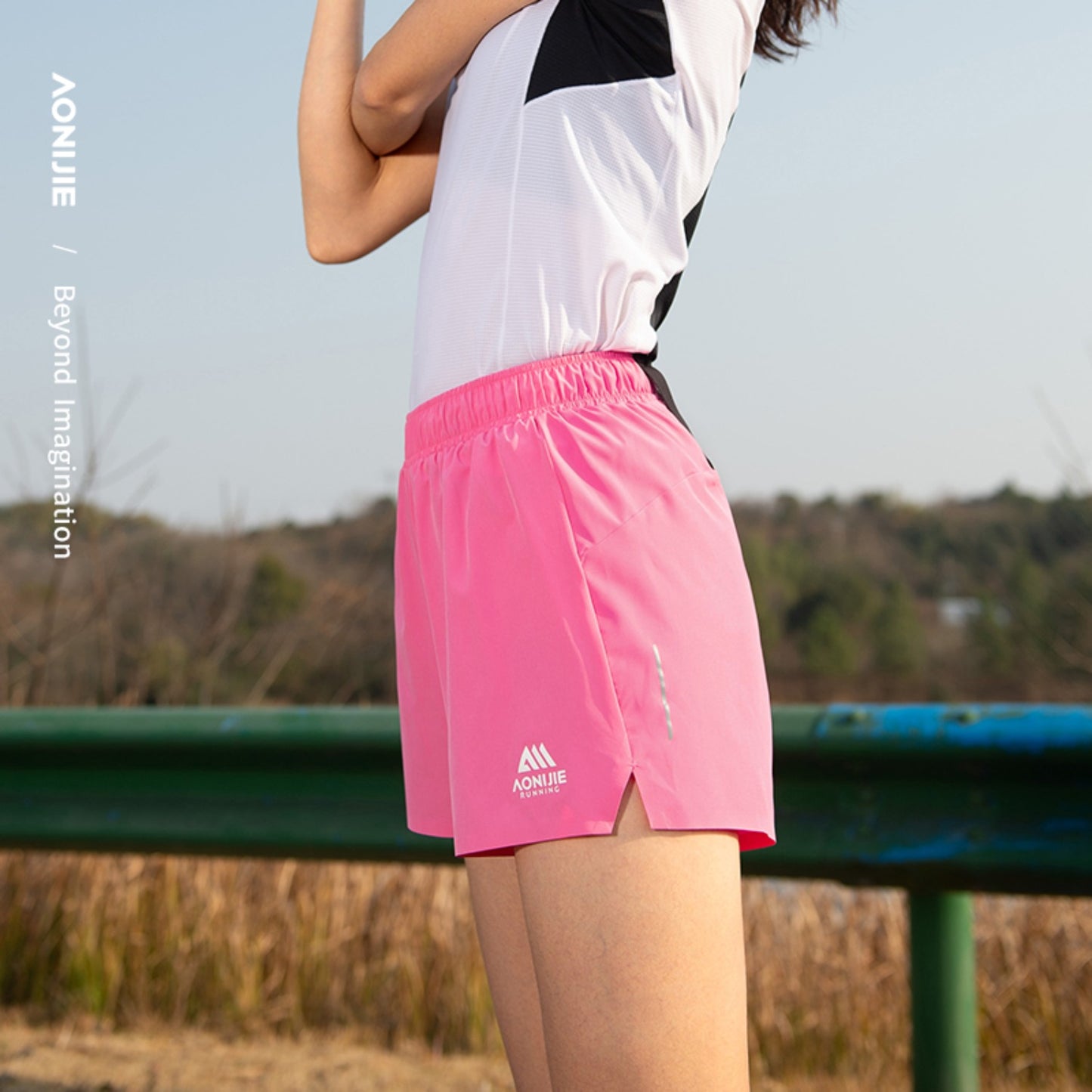 AONIJIE Women Ultra-Lightweight Built-In Phone Pocket Athletic Shorts - FW6199
