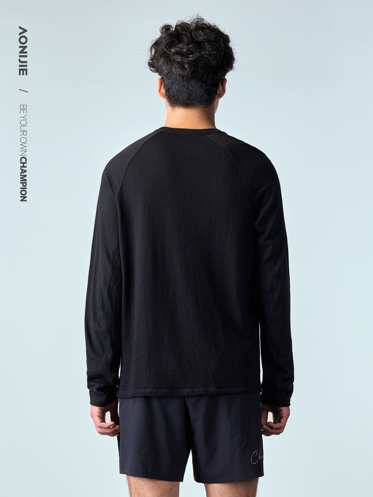 AONIJIE Men's Merino Wool Long-Sleeve Top -FM5270